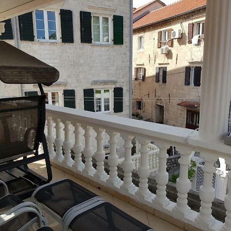 Apartments Sovran Vila Marija Prčanj Zewnętrze zdjęcie